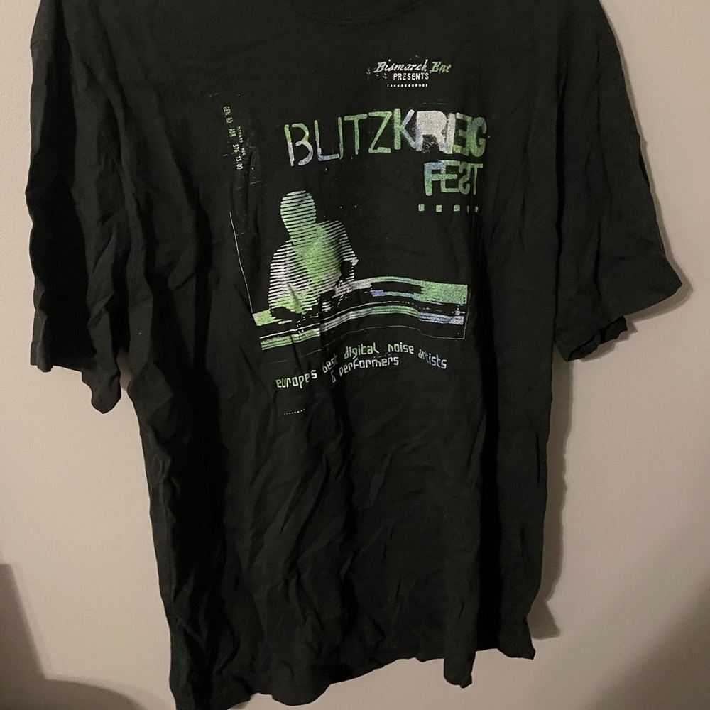 band tee